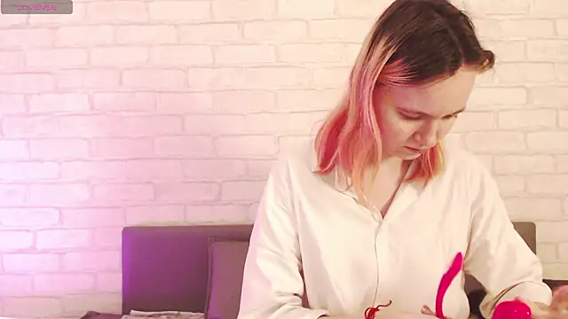 Ericha Stone online show from 03.25.26