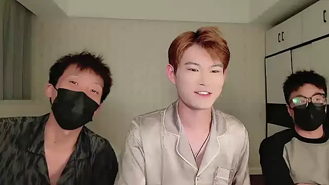 Dancer03 online show from 09.22.25