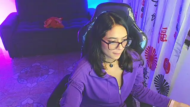 Snapshot of Gia_flame_ chatting on 09.19.25 Gia flame online show from 09.19.25