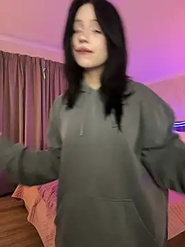 YourLittleDevil online show from 03.31.26