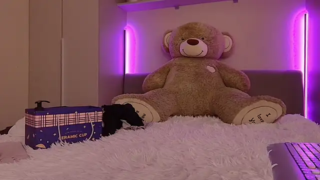 Snapshot of Missss_Eva chatting on 12.01.25 Missss Eva online show from 12.01.25