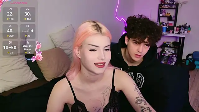 Alice18James online show from 09.13.25