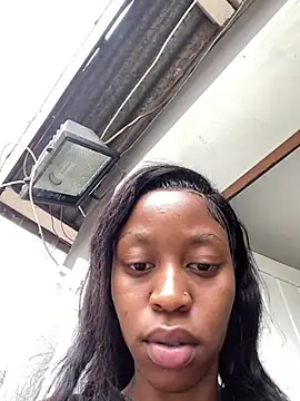 SexyPetitex25 online show from 04.22.26