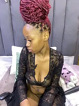 SexyPetitex25 online show from 06.03.26