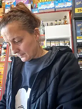 Fluturas2 online show from 10.20.25