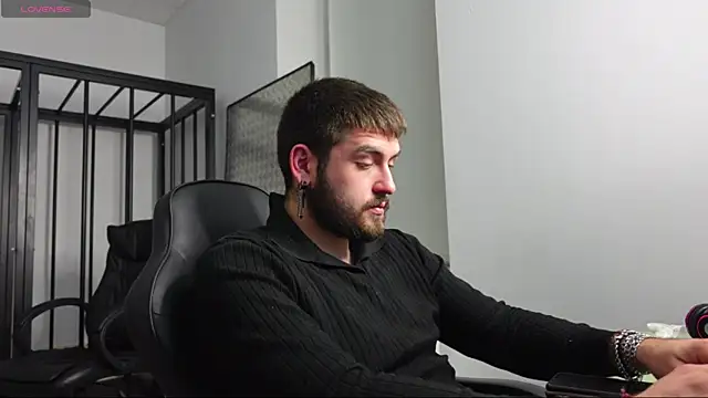 Snapshot of Mike_Platano chatting on 10.07.25 Mike Platano online show from 10.07.25