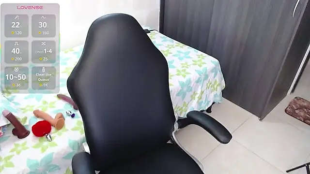 aynarakiss online show from 10.07.25