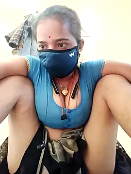 Snapshot of malteejat chatting on 09.23.25 malteejat online show from 09.23.25