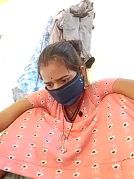 Snapshot of malteejat chatting on 10.05.25 malteejat online show from 10.05.25