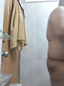 Snapshot of vinay_smalldick chatting on 02.15.26 vinay smalldick online show from 02.15.26