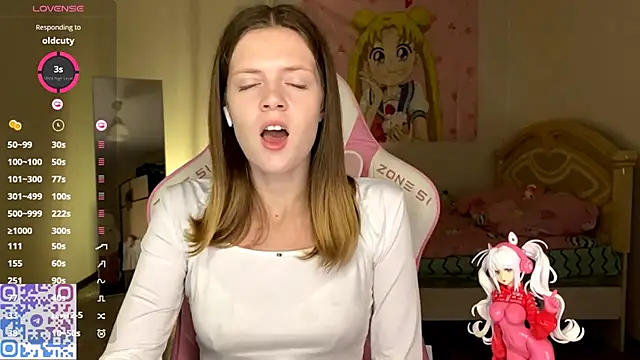 VibeQueenLucy online show from 10.21.25