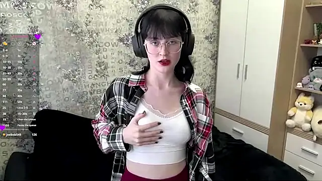 Snapshot of FakeLamb chatting on 09.24.25 FakeLamb online show from 09.24.25