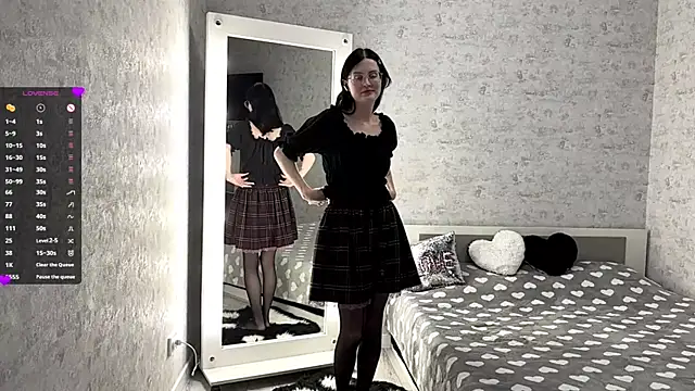 Snapshot of FakeLamb chatting on 10.13.25 FakeLamb online show from 10.13.25