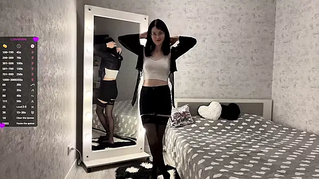 Snapshot of FakeLamb chatting on 10.15.25 FakeLamb online show from 10.15.25