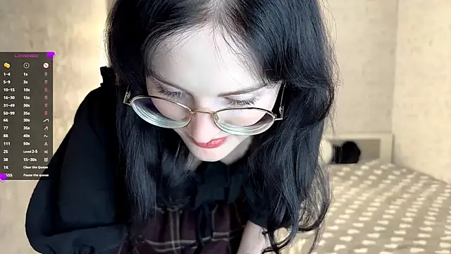 Snapshot of FakeLamb chatting on 10.19.25 FakeLamb online show from 10.19.25