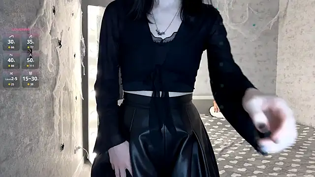 Snapshot of FakeLamb chatting on 10.27.25 FakeLamb online show from 10.27.25