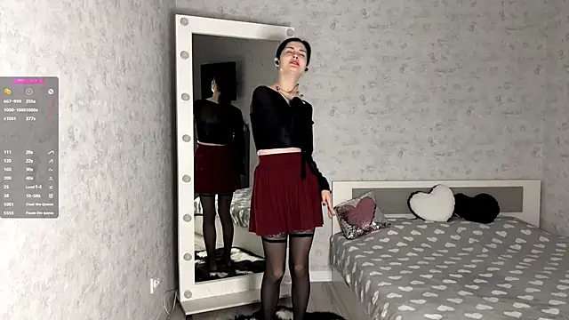 Snapshot of FakeLamb chatting on 11.15.25 FakeLamb online show from 11.15.25