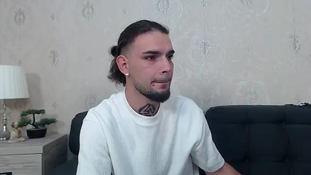 DanyelCarter online show from 10.12.25