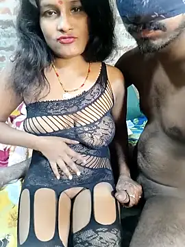 Snapshot of sexy-couple77 chatting on 10.12.25 sexy-couple77 online show from 10.12.25