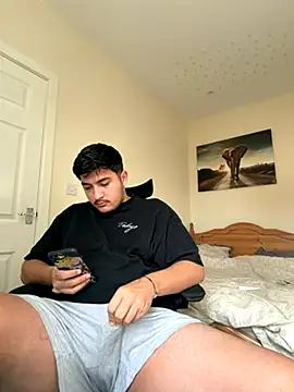 Snapshot of mixedcouplee69 chatting on 11.11.25 mixedcouplee69 online show from 11.11.25