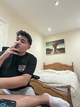 Snapshot of mixedcouplee69 chatting on 12.14.25 mixedcouplee69 online show from 12.14.25