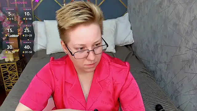 AlexandraGreen online show from 10.17.25