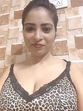 QUEEN-ADITI online show from 10.02.25