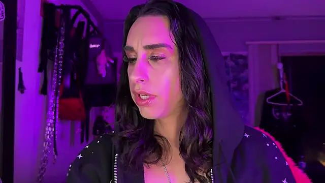 xoFrankie online show from 10.22.25