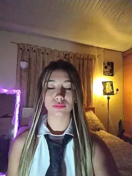 Snapshot of Ella_rr chatting on 11.30.25 Ella rr online show from 11.30.25