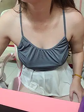 Snapshot of YanHann chatting on 10.22.25 YanHann online show from 10.22.25