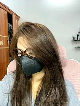 Mochi21 online show from 12.04.25