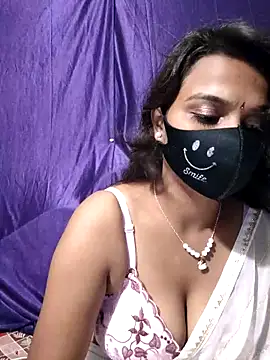 Snapshot of cutie_pei002 chatting on 10.30.25 cutie pei002 online show from 10.30.25