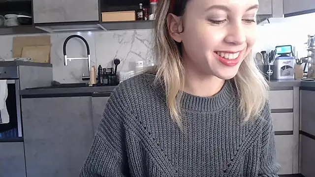 Snapshot of L_Sofia chatting on 02.11.26 L Sofia online show from 02.11.26