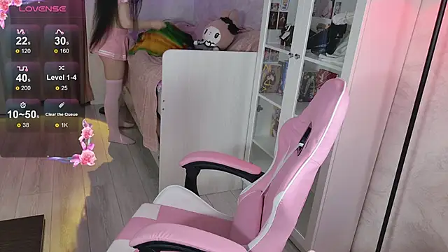 MiraJadee online show from 10.01.25