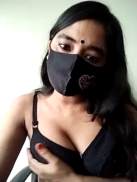 Puja-Rane online show from 09.11.25