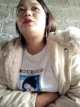 lusy-000 online show from 11.05.25