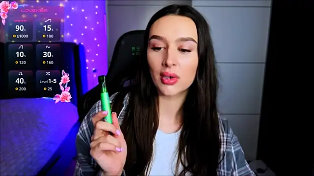 Veronica Larsson online show from 02.12.26