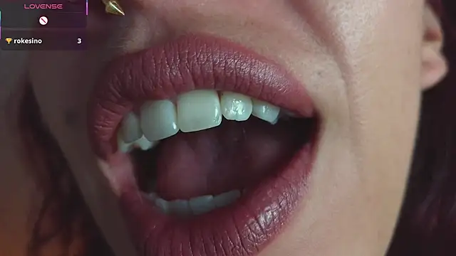 bri von dhara   online show from 07.15.26