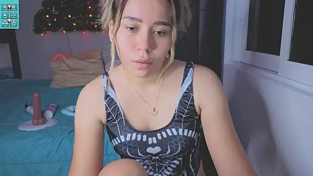 Aiilyn Ds online show from 12.15.25