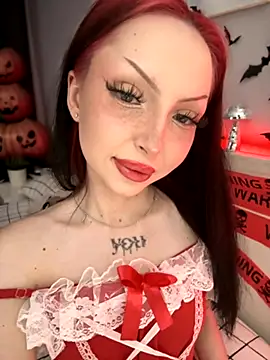 Lina Thornton  online show from 10.22.25