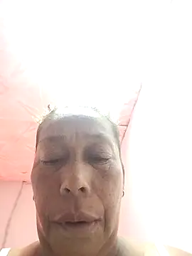 Naomi-Mature online show from 10.18.25