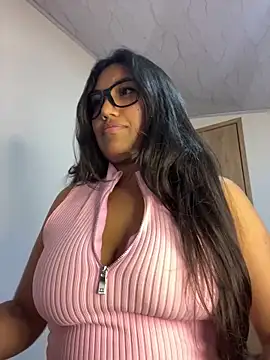 Snapshot of SharaRous chatting on 02.03.26 SharaRous online show from 02.03.26