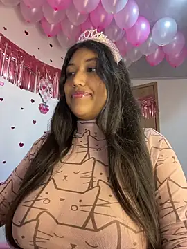 Snapshot of SharaRous chatting on 02.24.26 SharaRous online show from 02.24.26