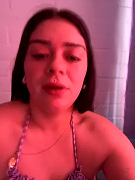 Snapshot of cami_lorena chatting on 11.23.25 cami lorena online show from 11.23.25