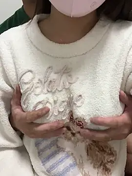 Snapshot of erokami36 chatting on 10.28.25 erokami36 online show from 10.28.25