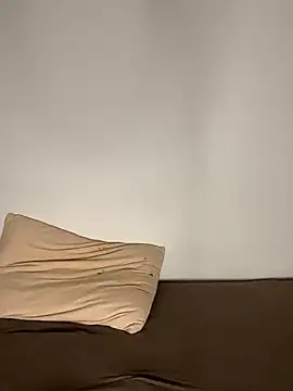 Snapshot of erokami36 chatting on 11.06.25 erokami36 online show from 11.06.25