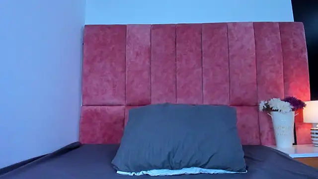 kittyy milk 001 online show from 01.18.26