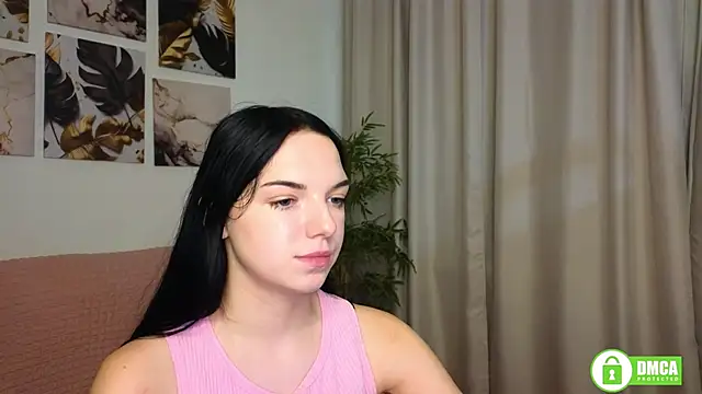 Snapshot of Hey_Caroline chatting on 09.08.25 Hey Caroline online show from 09.08.25