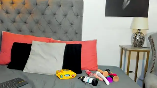 nahiroby ebony online show from 12.03.25