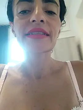 Snapshot of Gecenin_Kralicesi chatting on 09.11.25 Gecenin Kralicesi online show from 09.11.25